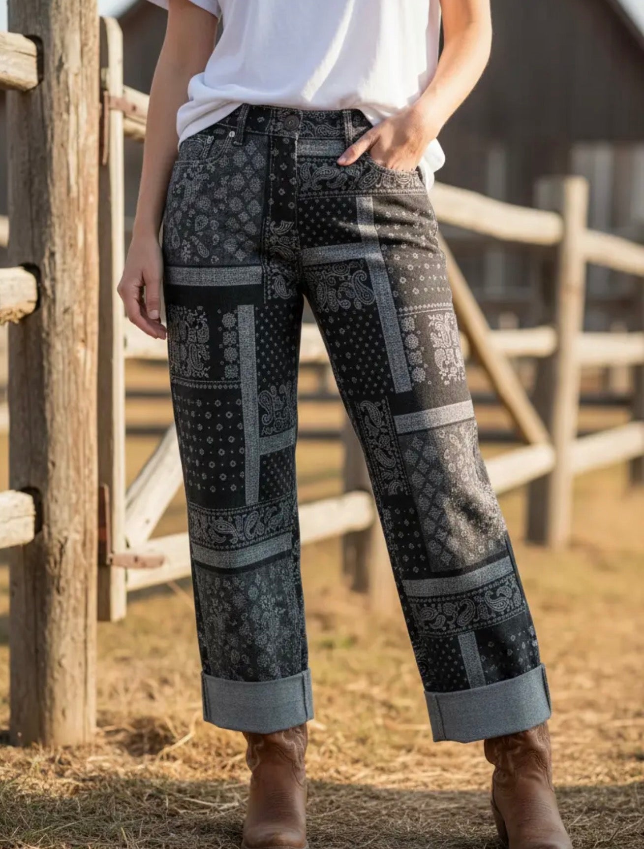 (PREORDER) Black Betty paisley cuffed pants