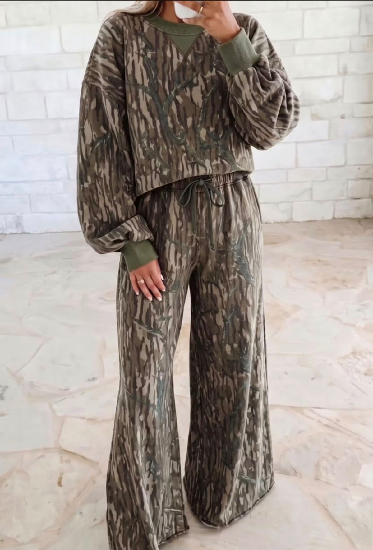 Camo sweatshirt & pant set