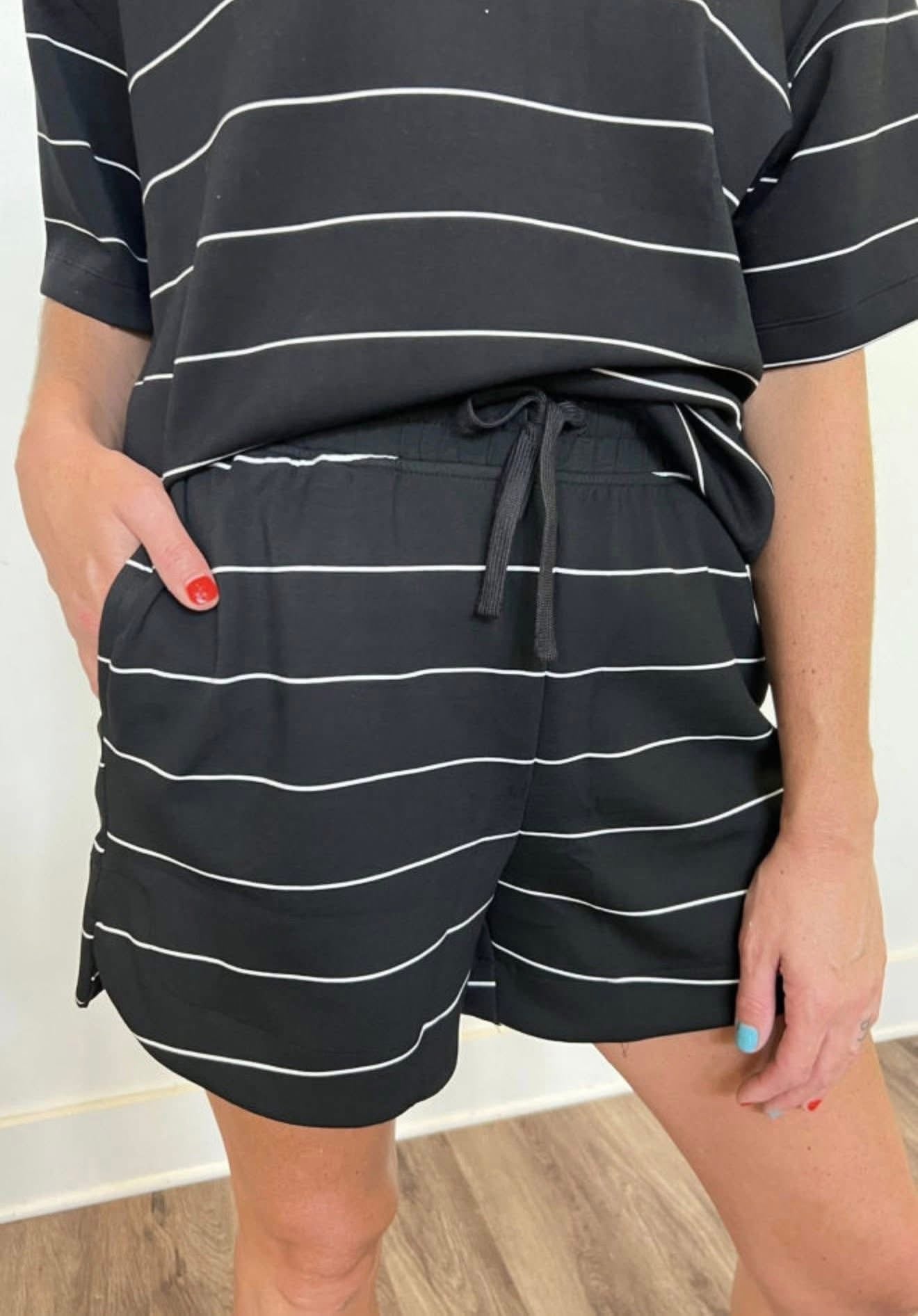 Black stripe short set