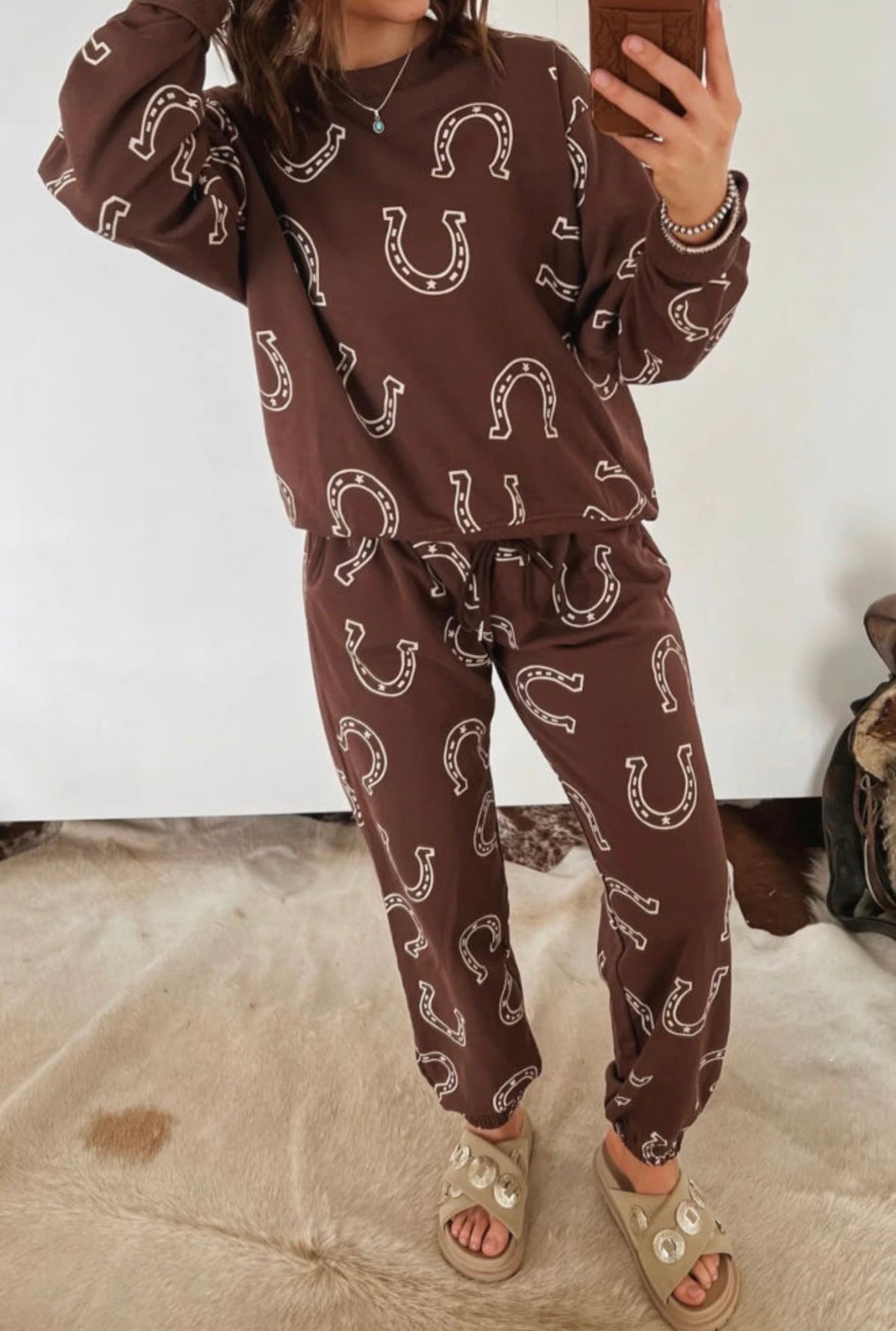 Lucky in Love Horseshoe Lounge Set      2 COLOR OPTIONS